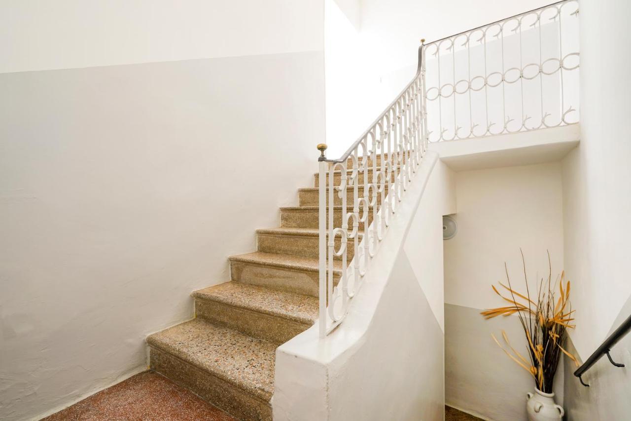 I 20 Archi Apartments Монополи Экстерьер фото