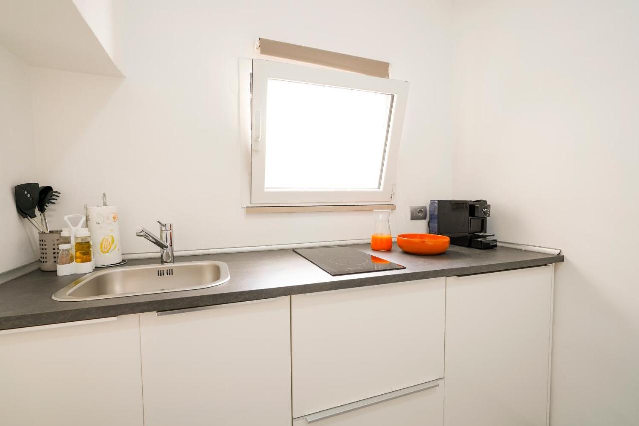 I 20 Archi Apartments Монополи Экстерьер фото